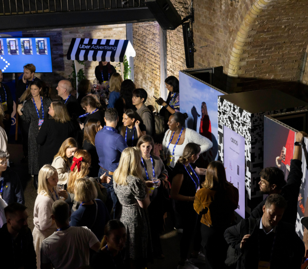 Members networking 
